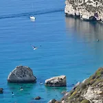 Almari